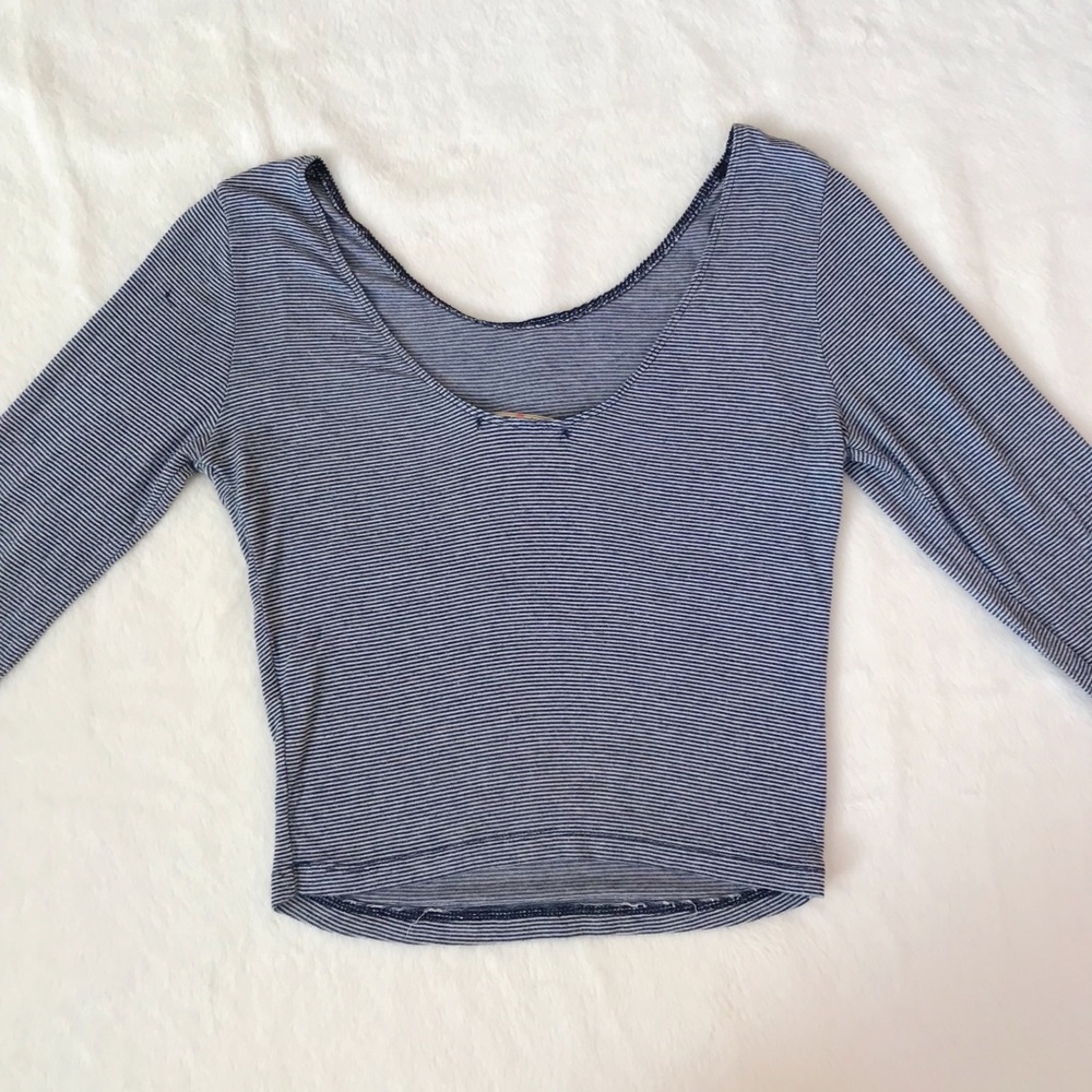 brandy melville cropped long sleeve striped shirt - Picture 3 of 4